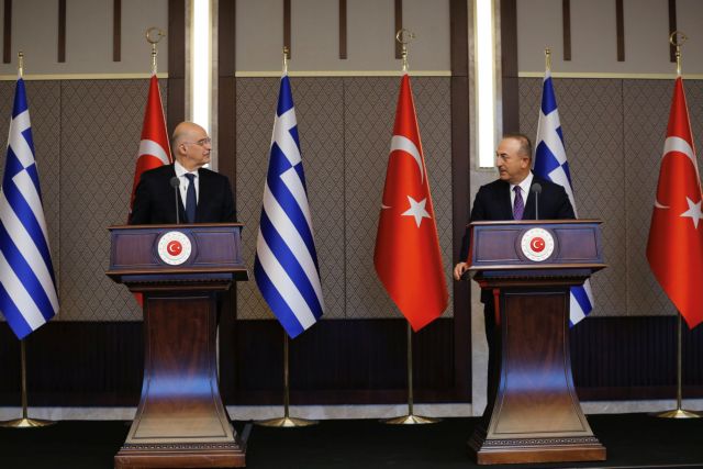 Σε νέα φάση οι σχέσεις με την Τουρκία : Τι επιδιώκουν Αθήνα και Άγκυρα μετά την δημόσια αντιπαράθεση Δένδια – Τσαβούσογλου