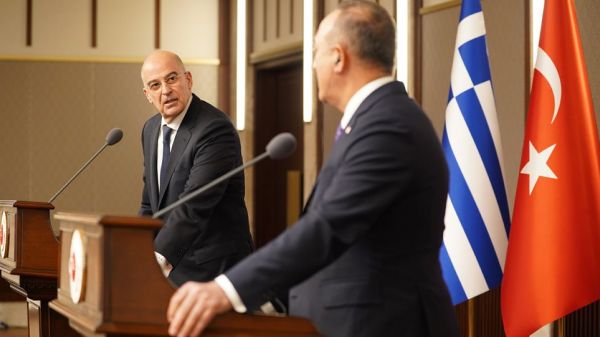 Το ΣΕΥ της ΕΕ ενημερώνει τη Δευτέρα ο Δένδιας για το μπρα ντε φερ με τον Τσαβούσογλου