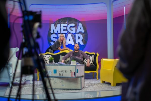 «MEGA STAR» με τη Μαντώ Γαστεράτου και τον Αντώνη Δημητριάδη – Καλεσμένος ο Βαλάντης