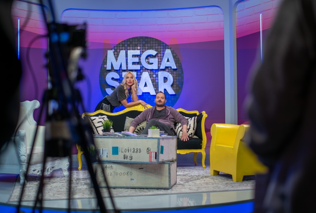«MEGA STAR» με τη Μαντώ Γαστεράτου και τον Αντώνη Δημητριάδη - Καλεσμένος ο Βαλάντης