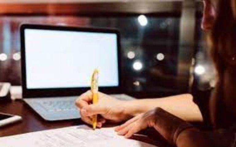 Ψηφιακή Μέριμνα : Άρχισαν να εκδίδονται τα κουπόνια για αγορά τάμπλετ και λάπτοπ