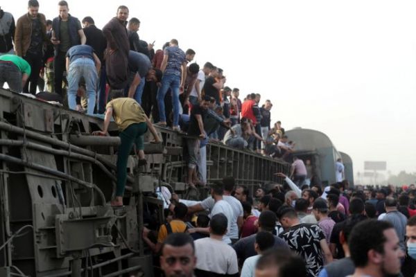 Αίγυπτος : Νέος εκτροχιασμός τρένου – 11 νεκροί και 100 τραυματίες