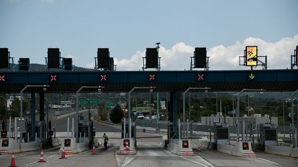 Βασιλακόπουλος : Να επιτραπούν οι μετακινήσεις για το Πάσχα και να ανοίξει η εστίαση