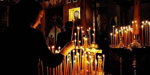 Πάσχα με ανοιχτές εκκλησίες – Όλα τα μέτρα που θα ισχύσουν