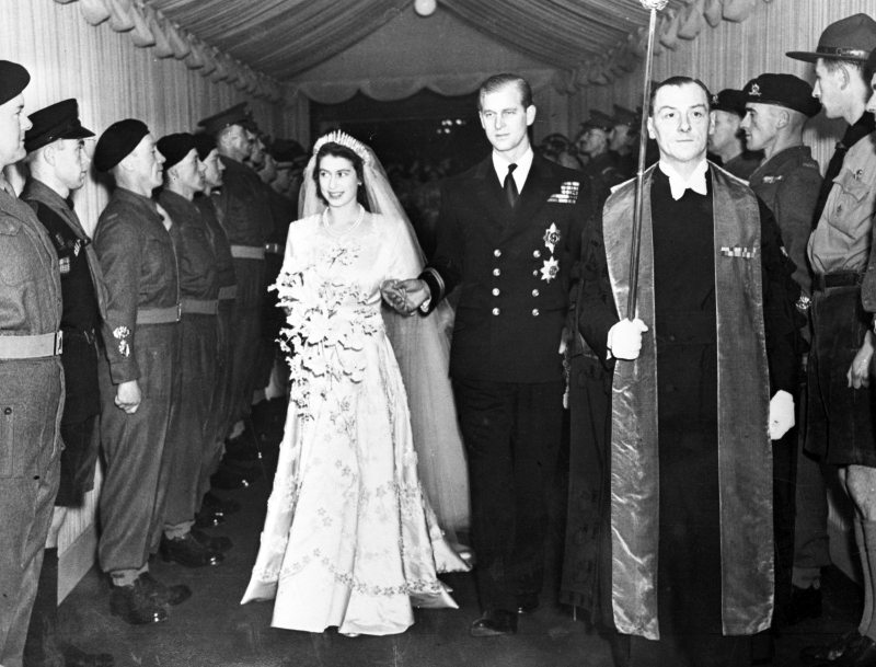 Πρίγκιπας Φίλιππος : Ο λαμπερός γάμος με την Βασίλισσα Ελισάβετ στο Ουέστμινστερ | in.gr