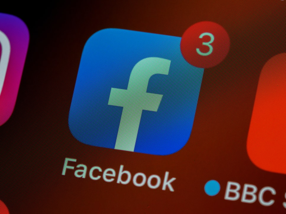 Κυβερνοπειρατής τα βάζει με το Facebook: Διαρρεύσαμε στο διαδίκτυο προσωπικά δεδομένα 500 εκατ. χρηστών