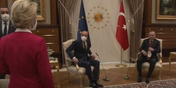 Ο τούρκος τύραννος*, ο βέλγος γραφειοκράτης και η υπέροχη Ούρσουλα