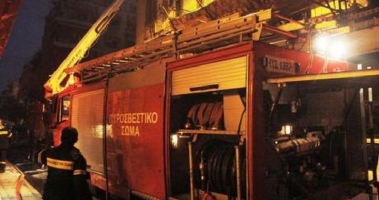 Φωτιά σε διαμέρισμα στη Θεσσαλονίκη - Είχε εγκλωβιστεί ηλικιωμένη