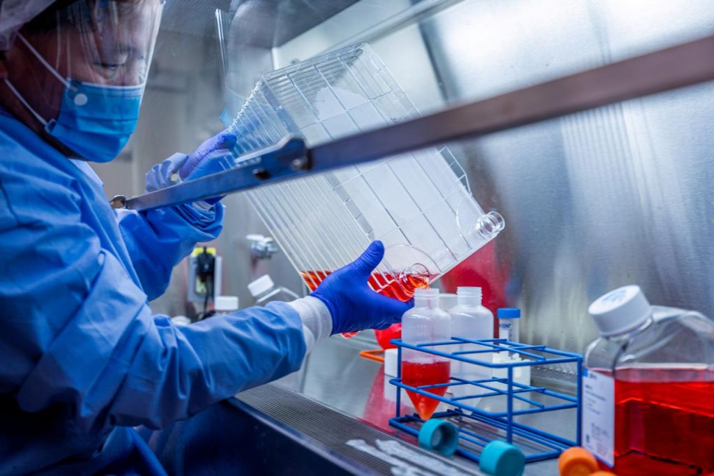 Κοροναϊός : Επιστήμονες ετοιμάζουν πόσιμο… εμβόλιο σε κάψουλα