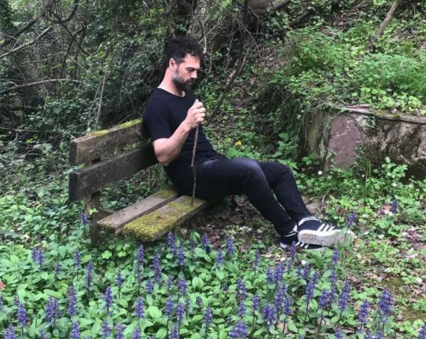 Η Φάρμα: Γνωρίστε την κούκλα σύζυγο του Κώστα Γκρέκα