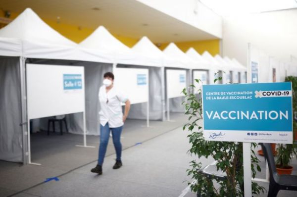 Γαλλία : Πάνω από 10 εκατ. άνθρωποι εμβολιάστηκαν με την πρώτη δόση