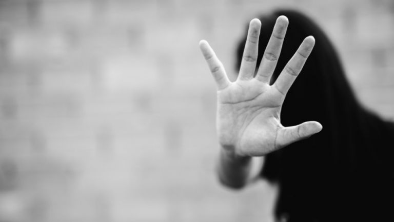 Φρίκη στην Κατερίνη : Τη βίαζε ο δάσκαλος θείος της από τα 9 της επί μια ολόκληρη δεκαετία