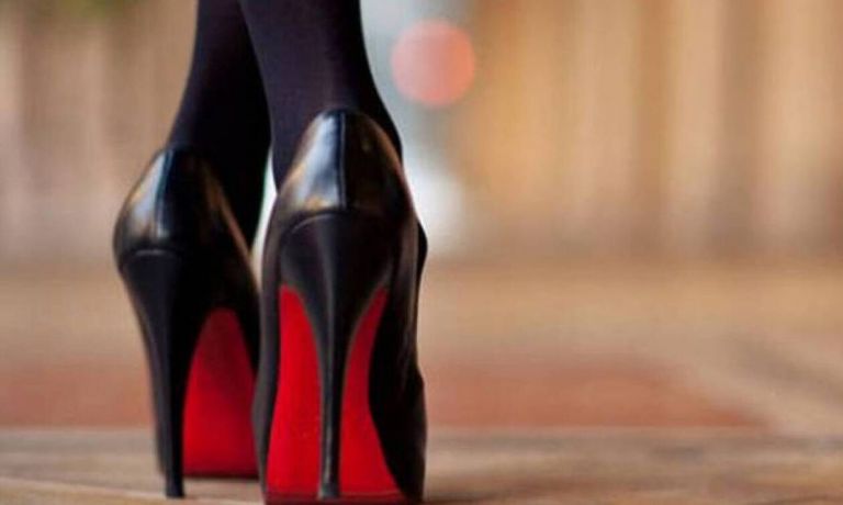 Ασύλληπτο : 27χρονη μητέρα τριών παιδιών βίασε 14χρονο εννέα φορές – Πώς αποκαλύφθηκε η υπόθεση