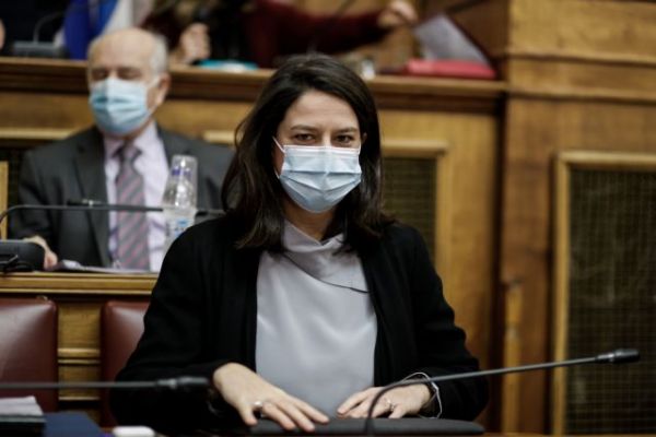 Κεραμέως : Αναμένονται αποφάσεις για προαγωγικές Γυμνασίων και Λυκείων- Τι θα γίνει με τις Πανελλαδικές
