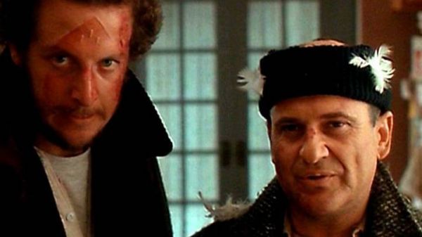 ΗΠΑ : Διαρρήκτης μπήκε σε σπίτι, ήπιε γάλα και κάθισε να δει πορνό