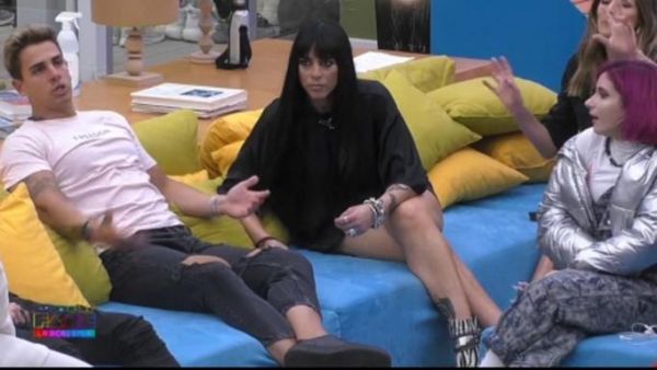 House of Fame : Άγριος καβγάς στο σπίτι – «Κόψε το υφάκι όταν σου μιλάω»