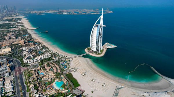 Το μεγάλο «άνοιγμα» του Ντουμπάι προσελκύει ανθρώπους από όλον τον κόσμο