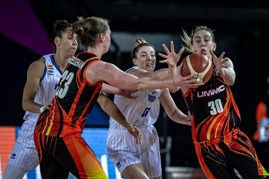 Πρωταθλήτρια Ευρώπης για τρίτη σερί χρονιά η Εκατέρινμπουργκ (vid)