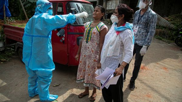 Γερμανία: Στις χώρες υψηλού κινδύνου η Ινδία λόγω της νέας μετάλλαξης του ιού