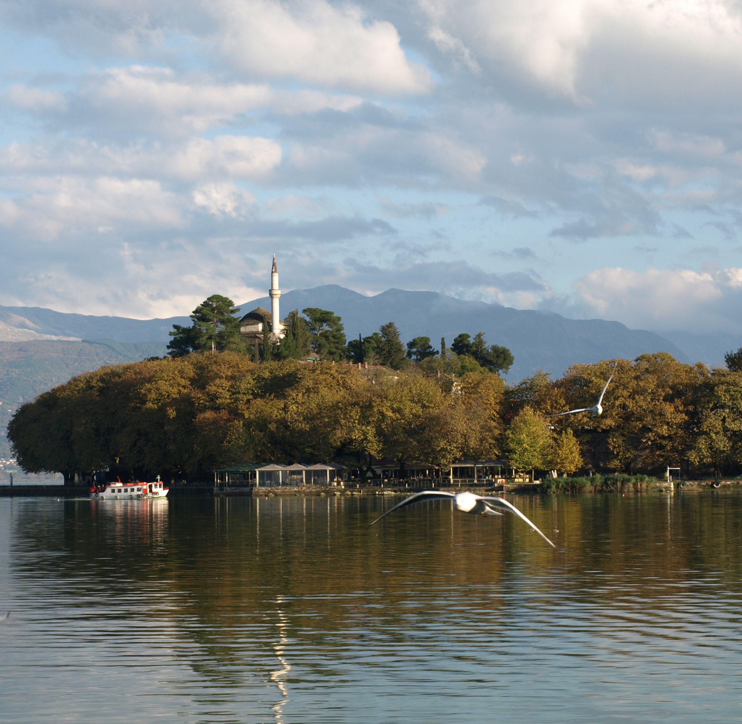 German newspaper praises Ioannina: «The Greek Silicon Valley»