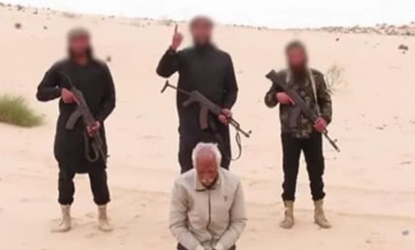 Ισλαμικό Κράτος : Ανατριχιαστικό βίντεο με την εκτέλεση χριστιανού Κόπτη και δύο Βεδουίνων στην Αίγυπτο