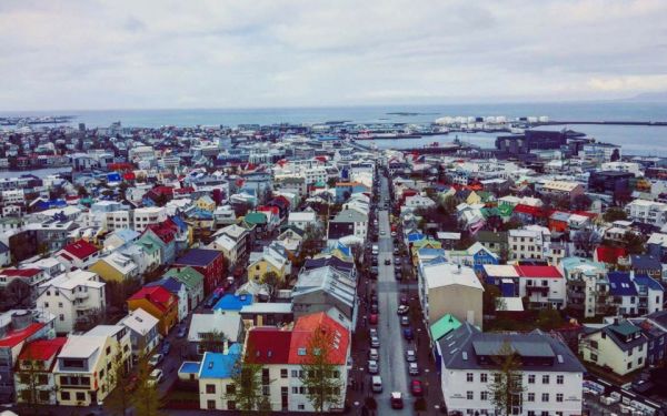 Κοροναϊός-Ισλανδία: Απαγορεύει την είσοδο ταξιδιωτών από 16 χώρες