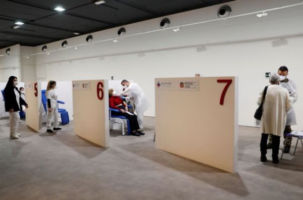 Υπουργείο Υγείας Ιταλίας: Αρχές καλοκαιριού θα έχουν εμβολιαστεί τα δύο τρίτα των πολιτών