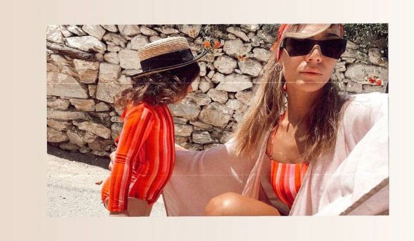 ‘Ηβη Αδάμου: Παίζει με την κόρη της Ανατολή και «λιώνουμε»