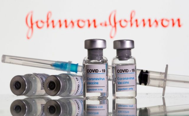 CDC : Μελετάται εάν το εμβόλιο της Johnson & Johnson έχει περαιτέρω σοβαρές παρενέργειες