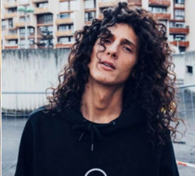 Μυστήριο με την εξαφάνιση του Γάλλου χορευτή – Γιατί οι έρευνες επικεντρώνονται στα «Βοτσαλάκια»