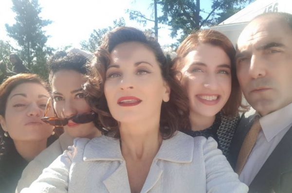 Άγριες Μέλισσες: Τι συμβαίνει στα διαλείμματα από τα γυρίσματα της σειράς;