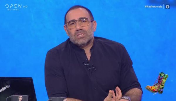 Ράδιο Αρβύλα: Ο Κανάκης ψάχνει δουλειά για τον Παναγιώτη Βασιλάκο – «Ρεσεψιονίστ σε σπα»