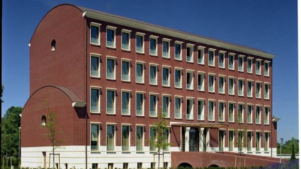 Reggeborgh : Η ανακοίνωση για την αναβολή της ΓΣ της Ελλάκτωρ – «Ανεύθυνη πράξη»