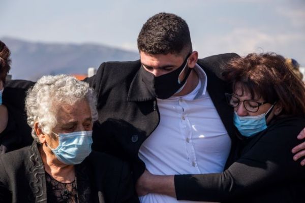 Γιώργος Καραϊβάζ: Ήξεραν όλοι ότι είναι νεκρός, εκτός από τη μητέρα του