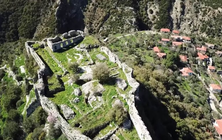 Πώς ο Κολοκοτρώνης κατατρόπωσε τους Τούρκους στη γέφυρα της Καρύταινας