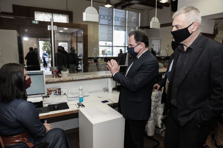 Δήμος Πειραιά : Μώραλης – Γεωργαντάς στο κεντρικό ΚΕΠ της πόλης