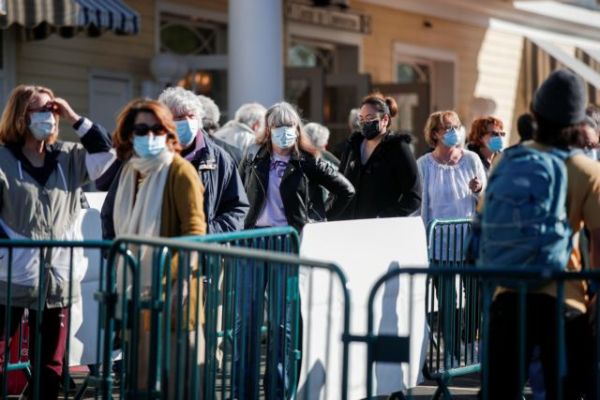 Γαλλία: Ανησυχία από τις διασωληνώσεις στις ΜΕΘ – Ξεπέρασαν τις 6.000