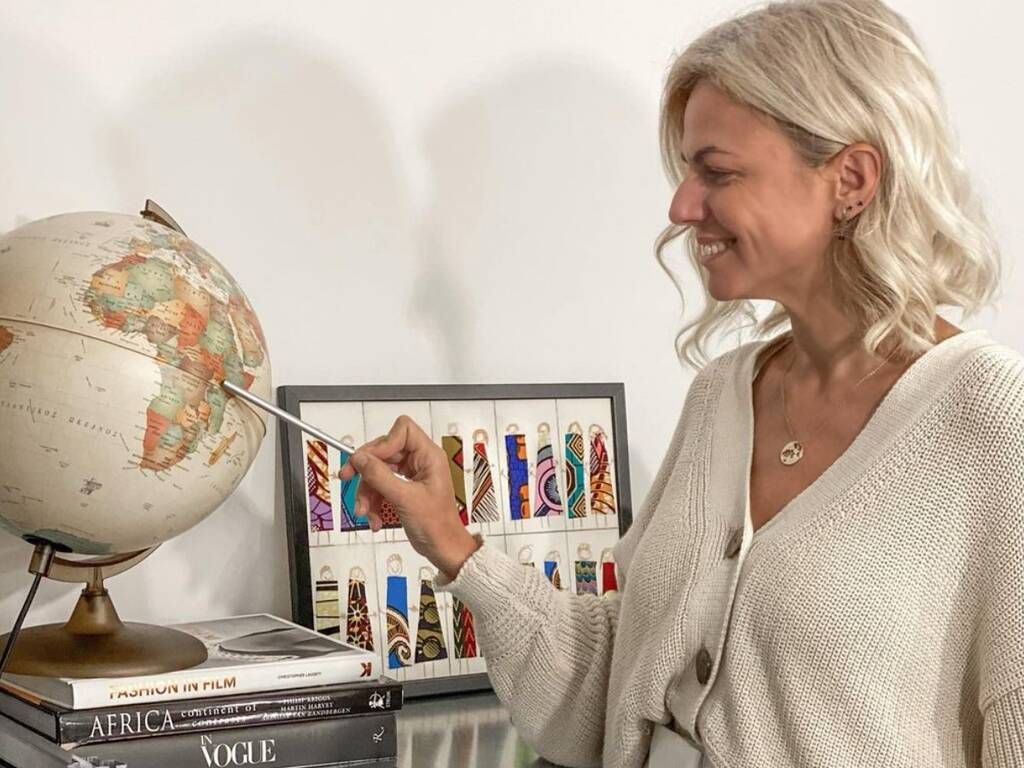 Χριστίνα Κοντοβά: Επέστρεψε στην Ελλάδα και ψωνίζει την προίκα της υιοθετημένης κόρης της