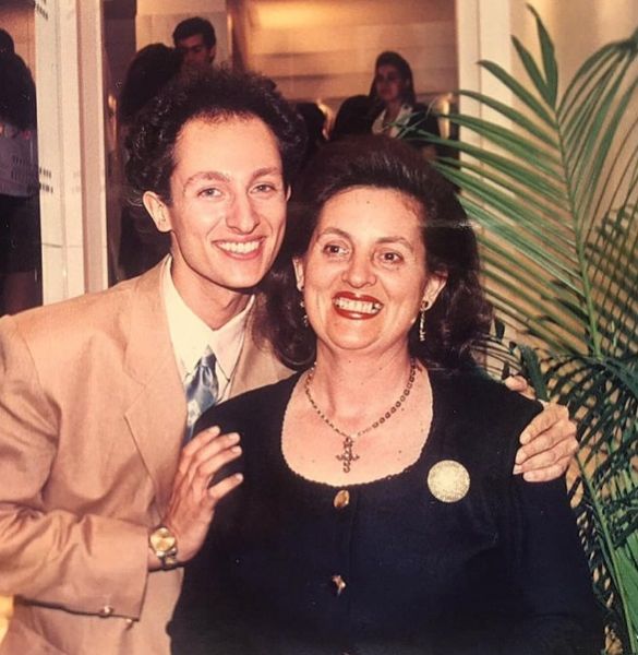 Βασίλειος Κωστέτσος: Απαρηγόρητος αποχαιρετά την μητέρα του – «Σήμερα σε αγγίξαμε για τελευταία φορά»