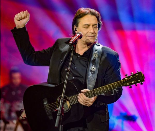 Σπίτι με το MEGA: Η ιστορία πίσω από το «Τσιγάρο» του Κότσιρα