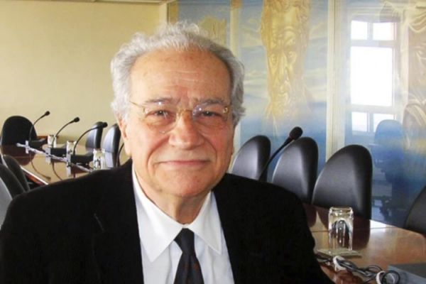 Κώστας Κριμπάς, 1932-2021