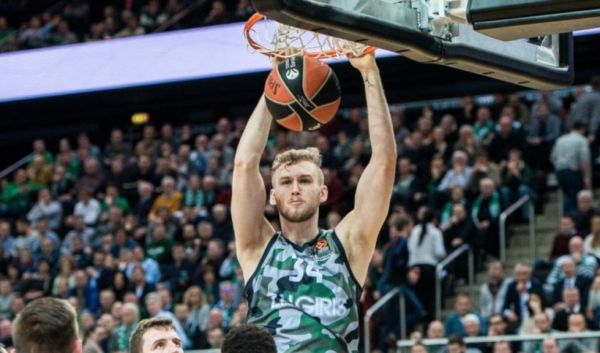 Όλο και πιο κοντά στην απόκτηση του αυστραλού Λαντέιλ ο Ολυμπιακός