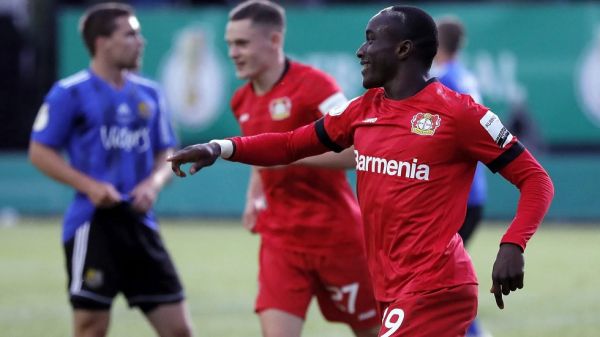 Μπάγερ Λεβερκούζεν – Αϊντραχτ Φρανκφούρτης 3-1: «Καθάρισε» με τριάρα η Λεβερκούζεν