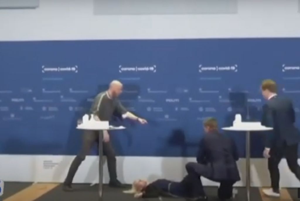 Δανία : Κατέρρευσε «στον αέρα» στην ανακοίνωση για την απόσυρση του εμβολίου της AstraZeneca