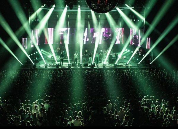 Διάσημοι καλλιτέχνες ενώνουν τις δυνάμεις τους για την κλιματική κρίση