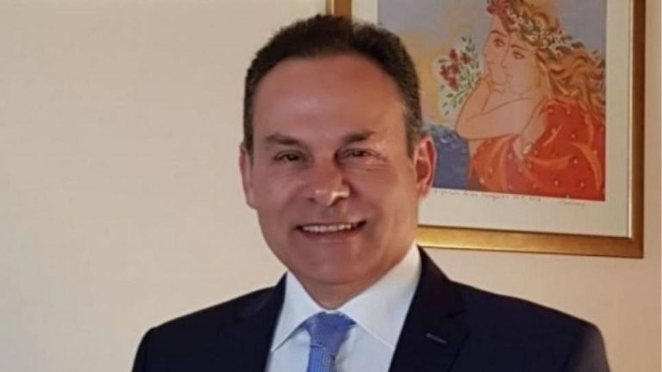 Μανωλάκος: Αίτημα ένταξης της Μανιάτικης στολής στις εθνικές ενδυμασίες της Προεδρικής Φρουράς