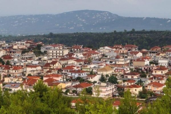 Μαλεσίνα: Συγκλονίζει κάτοικος που νόσησε – 19 συγχωριανοί του έχασαν τη μάχη