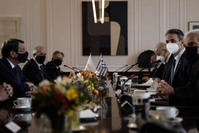 Κυπριακό : Διαρκής ο συντονισμός Αθήνας – Λευκωσίας – Με ποια γραμμή πάνε στη Γενεύη Μητσοτάκης και Αναστασιάδης