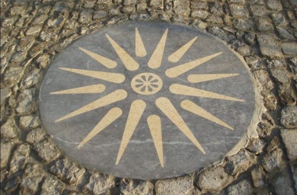 Βεργίνα: Πώς δημιουργήθηκε με μαχαίρι ο «ήλιος», το σύμβολο των Μακεδόνων