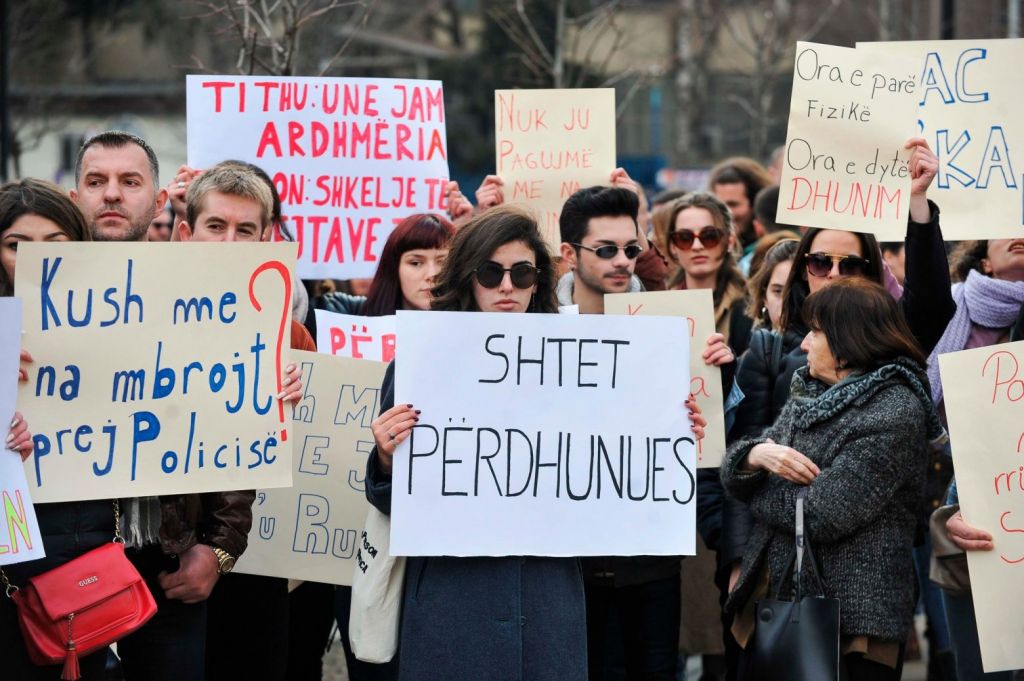 Κόσοβο : Η αποτυχία του συστήματος να προστατεύσει τις γυναίκες – θύματα της ενδοοικογενειακής βίας
